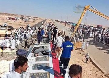 الصحة : الدفع بـ30 سيارة إسعاف لموقع حادث قطار مطروح لنقل المصابين وتقديم الإسعافات الأولية  الصحة : الدفع بـ30 سيارة إسعاف لموقع حادث قطار مطروح لنقل المصابين وتقديم الإسعافات الأولية