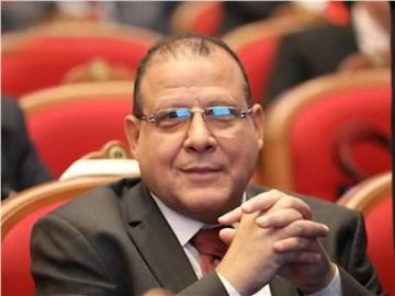 مجدي البدوي: بدء إنتاج السيارات وتشغيل وحدة الحديد والصلب خطوات نحو عصر صناعي جديد مجدي البدوي: بدء إنتاج السيارات وتشغيل وحدة الحديد والصلب خطوات نحو عصر صناعي جديد