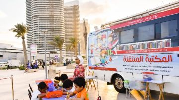 الوحدات المتنقلة بمكتبات مصر العامة تتألق بمهرجان ليالينا في العلمين