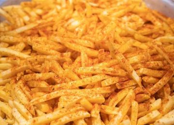 قبل ترويجها بالأسواق.. ضبط 495 كرتونة بطاطس مقرمشة منتهية الصلاحية بالخانكة قبل ترويجها بالأسواق.. ضبط 495 كرتونة بطاطس مقرمشة منتهية الصلاحية بالخانكة