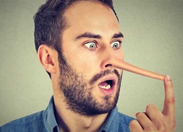 ملهومش حل في الكذب.. 4 أبراج تجيد خداع الأخرين ملهومش حل في الكذب.. 4 أبراج تجيد خداع الأخرين