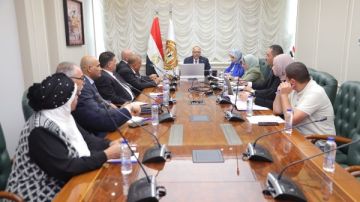 وزير العمل يبحث مع وفد الجالية المصرية في إيطاليا فتح أسواق جديدة للعمالة المصرية وزير العمل يبحث مع وفد الجالية المصرية في إيطاليا فتح أسواق جديدة للعمالة المصرية