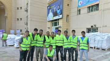 الباقيات الصالحات تنهي تجهيز شاحنات مساعدات لدعم الأشقاء في غزة الباقيات الصالحات تنهي تجهيز شاحنات مساعدات لدعم الأشقاء في غزة