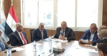 شعبة المواد الغذائية تقترح تحويل 40 ألف منفذ تموينى إلى سلاسل تجارية