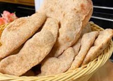 طريقة تحضير العيش البلدي المصري في المنزل (الخطوات والطريقة)