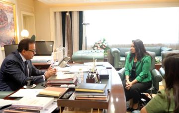 وزير الصحة يبحث مع المرشحة لمنصب سفيرة مصر لدى السويد ولاتفيا آفاق التعاون الصحي وزير الصحة يبحث مع المرشحة لمنصب سفيرة مصر لدى السويد ولاتفيا آفاق التعاون الصحي