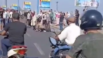 وفاة شخصين وإصابة 7 في انقلاب ميكروباص على كورنيش الشاطبي بالاسكندرية صور