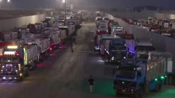 سلطات الاحتلال تواصل سياسات التعنت في التعامل مع قوافل المساعدات المتجهة لقطاع غزة