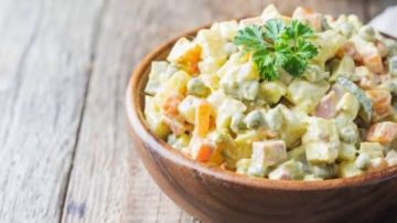 لذيذة للصيف.. طريقة تحضير سلطة البطاطس بالذرة لذيذة للصيف.. طريقة تحضير سلطة البطاطس بالذرة