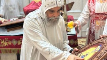 الاحتفال بعيد العذراء وتطييب رفات حبيب جرجس بأسوان صور