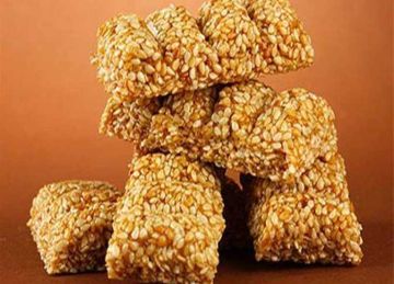 بـ3 مكونات فقط.. طريقة عمل حلوى المولد النبوي السمسمية في المنزل