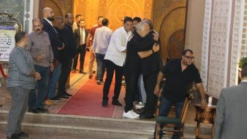 رامز جلال وأشرف زكي أبرز حضور عزاء سيد صادق .. صور