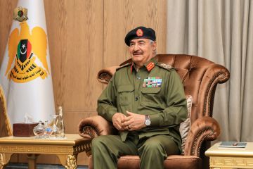 رئيس المخابرات العامة المصرية يلتقي حفتر في بنغازي رئيس المخابرات العامة المصرية يلتقي حفتر في بنغازي