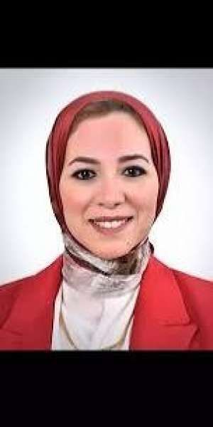 متحدثة البترول: جولات الوزير تدفع المشروعات وتدعم العاملين معنويا