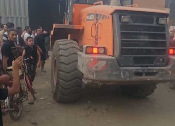 بعد وفاة 5 أشخاص.. السيطرة علي حريق ضخم بمخزن بلاستيك في القليوبية بعد وفاة 5 أشخاص.. السيطرة علي حريق ضخم بمخزن بلاستيك في القليوبية