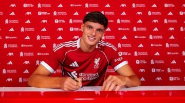 صفقة جديدة في آنفيلد.. ليفربول يضم المدافع الشاب جيوفاني ليوني من بارما الإيطالي صفقة جديدة في آنفيلد.. ليفربول يضم المدافع الشاب جيوفاني ليوني من بارما الإيطالي