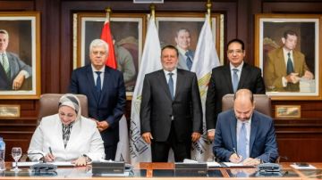 توقيع اتفاقيتي شراكة مع جامعتي القاهرة وسوهاج لإطلاق بكالوريوس العلوم المصرفية توقيع اتفاقيتي شراكة مع جامعتي القاهرة وسوهاج لإطلاق بكالوريوس العلوم المصرفية