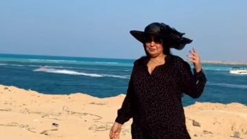 فيفي عبده ترقص على أنغام هتدلعني في الساحل الشمالي فيفي عبده ترقص على أنغام هتدلعني في الساحل الشمالي