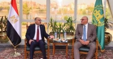 وزير العمل: تكريم عامل مزلقان بنى سويف وصرف مكافأة 50 ألف جنيه وزير العمل: تكريم عامل مزلقان بنى سويف وصرف مكافأة 50 ألف جنيه