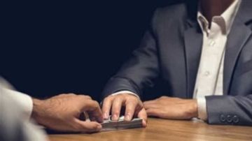 4 ملايين جنيه حصيلة فساد مسئول كبير بقرية البضائع.. وأمر إحالة يكشف التفاصيل