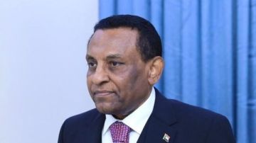 رئيس الوزراء السوداني كامل إدريس يصل القاهرة غدا ويلتقي مدبولي 