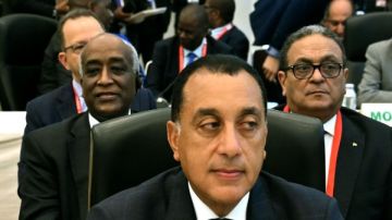 رئيس الوزراء يشارك في جلسة تعزيز قدرة الدول الأفريقية على إدارة الديون بمؤتمر التيكاد رئيس الوزراء يشارك في جلسة تعزيز قدرة الدول الأفريقية على إدارة الديون بمؤتمر التيكاد