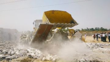 أسيوط.. إزالة 30 حالة تعد على الأراض زراعية وأملاك دولة بـ 7 مراكز