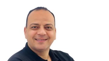 الراسخ مذيعا لبرنامج مدرج المحترفين علي راديو أون سيورت