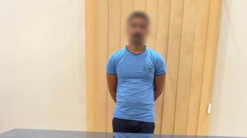 شايل طبنجة صوت وكلبش اكسسوار .. القبض على شخص يدعي أنه ضابط شرطة شايل طبنجة صوت وكلبش اكسسوار .. القبض على شخص يدعي أنه ضابط شرطة