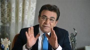 طليقته حصلت على حكم بحبسه 10 سنوات.. القصة الكاملة لوفاة الإعلامي عاطف كامل طليقته حصلت على حكم بحبسه 10 سنوات.. القصة الكاملة لوفاة الإعلامي عاطف كامل