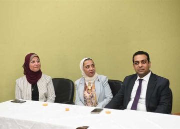 نائب محافظ قنا يشارك في حلقة نقاشية لمواجهة التغيرات المناخية