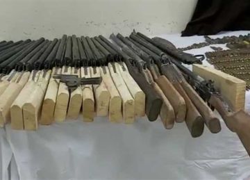 بحوزته مخدرات بـ7 ملايين جنيه.. الداخلية : مصرع عنصر إجرامي في تبادل إطلاق نار مع الشرطة بأسيوط بحوزته مخدرات بـ7 ملايين جنيه.. الداخلية : مصرع عنصر إجرامي في تبادل إطلاق نار مع الشرطة بأسيوط