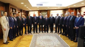 رئيس محكمة النقض يقدم التهنئة لـ رئيس هيئة النيابة الإدارية رئيس محكمة النقض يقدم التهنئة لـ رئيس هيئة النيابة الإدارية