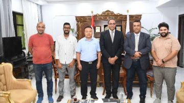 محافظ قنا يبحث مع وفد صيني فرص الاستثمار بالإنتاج الداجنى والحيوانى محافظ قنا يبحث مع وفد صيني فرص الاستثمار بالإنتاج الداجنى والحيوانى