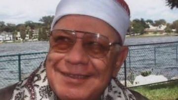 الصفحة الأوقاف تحيي ذكرى وفاة القارئ الشيخ محمود إسماعيل الشريف