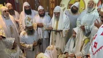 سيامة راهب في درجة القسيسية بإنجلترا على يد الأنبا أنتوني سيامة راهب في درجة القسيسية بإنجلترا على يد الأنبا أنتوني