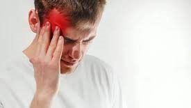 عندك صداع بيزيد مع مجهود .. اعرف السبب والعلاج عندك صداع بيزيد مع مجهود .. اعرف السبب والعلاج