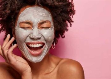 من كريمات التفتيح للحلول الطبيعية.. علاج الاسمرار حول الفم من كريمات التفتيح للحلول الطبيعية.. علاج الاسمرار حول الفم