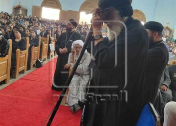 أطفال مدارس الأحد بالمنيا يشاركون في عزاء خادمتهم: كنا نمرح هنا منذ أيام لكن فناء الكنيسة تحول لسرادق عزاء أطفال مدارس الأحد بالمنيا يشاركون في عزاء خادمتهم: كنا نمرح هنا منذ أيام لكن فناء الكنيسة تحول لسرادق عزاء