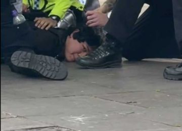 تفاصيل القبض على مسلح حاول إطلاق النار الجماعي بجانب مباراة تشيلسي وفولهام تفاصيل القبض على مسلح حاول إطلاق النار الجماعي بجانب مباراة تشيلسي وفولهام