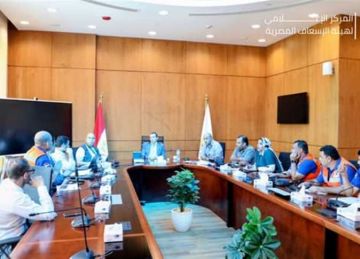 رشيد يبحث الموقف التشغيلي والتغطية لأسطول هيئة الإسعاف بمحافظات مطروح والإسكندرية والبحيرة رشيد يبحث الموقف التشغيلي والتغطية لأسطول هيئة الإسعاف بمحافظات مطروح والإسكندرية والبحيرة