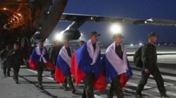 صفقة تبادل أسرى بين موسكو وكييف تعيد 146 عسكريا روسيا بوساطة إماراتية صفقة تبادل أسرى بين موسكو وكييف تعيد 146 عسكريا روسيا بوساطة إماراتية