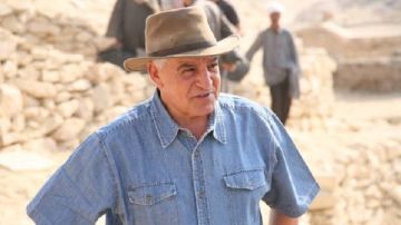 فراغات ضخمة.. زاهي حواس: ما زالت غرفة دفن الملك خوفو بالهرم موجودة فراغات ضخمة.. زاهي حواس: ما زالت غرفة دفن الملك خوفو بالهرم موجودة