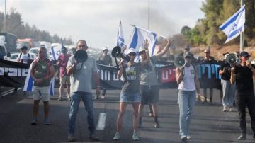 احتجاجات واسعة وإضراب في إسرائيل للمطالبة بوقف حرب غزة