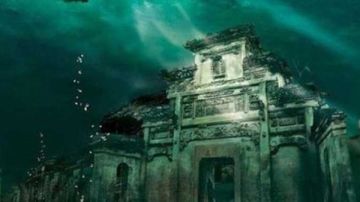 القصة بدأت من السماء عام 1933.. أسرار أول اكتشاف للآثار الغارقة في الإسكندرية