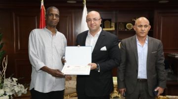 بطولة عامل مزلقان تنقذ شابا من الموت.. تفاصيل الواقعة