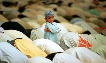 حكم اصطحاب الأطفال لصلاة الجمعة.. الأزهر للفتوى يجيب حكم اصطحاب الأطفال لصلاة الجمعة.. الأزهر للفتوى يجيب