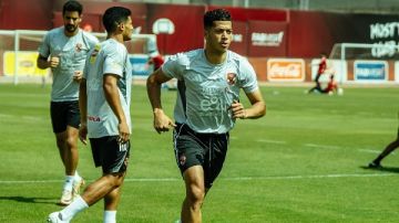 إمام عاشور يشارك في تدريب الأهلي الجماعي.. شاهد