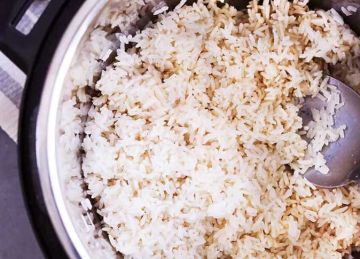  اوعي ترمي الأرز لو شاط .. كلمة السر في رقم 3 (تعرف على حيل ذكية للتخلص من الرائحة )