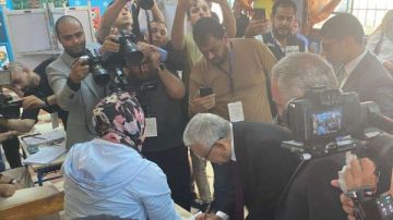 رئيس مجلس النواب يدلي بصوته في انتخابات الشيوخ 2025 صور